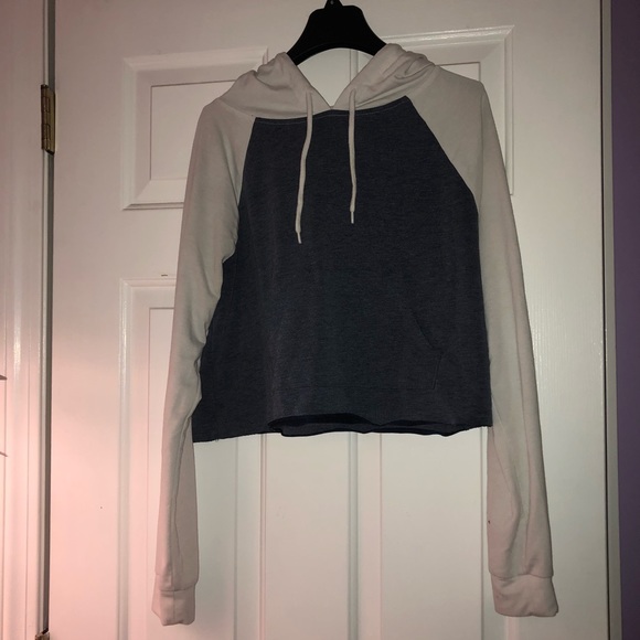 Cropped sweatshirt - Picture 1 of 2